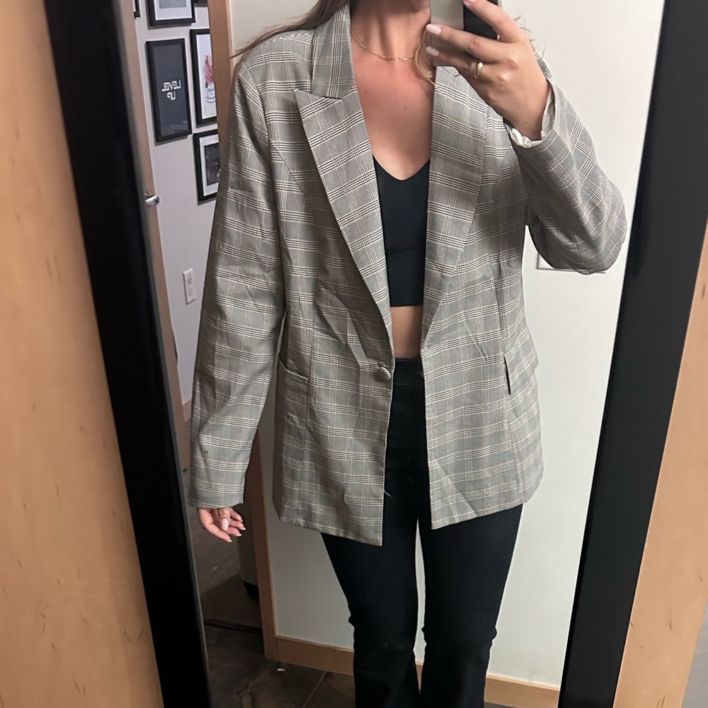 Professional Women’s Plaid Blazer
